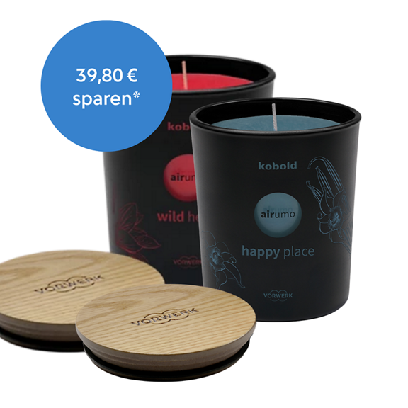 Zwei Kobold airumo Duftkerzen happy place und wild heart mit Holzdeckeln und österreichischem Sparhinweis
