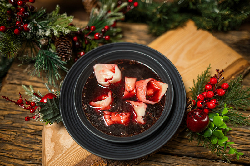 barszcz czerwony z uszkami potrawy swiatczne dania na wigilie thermoimx