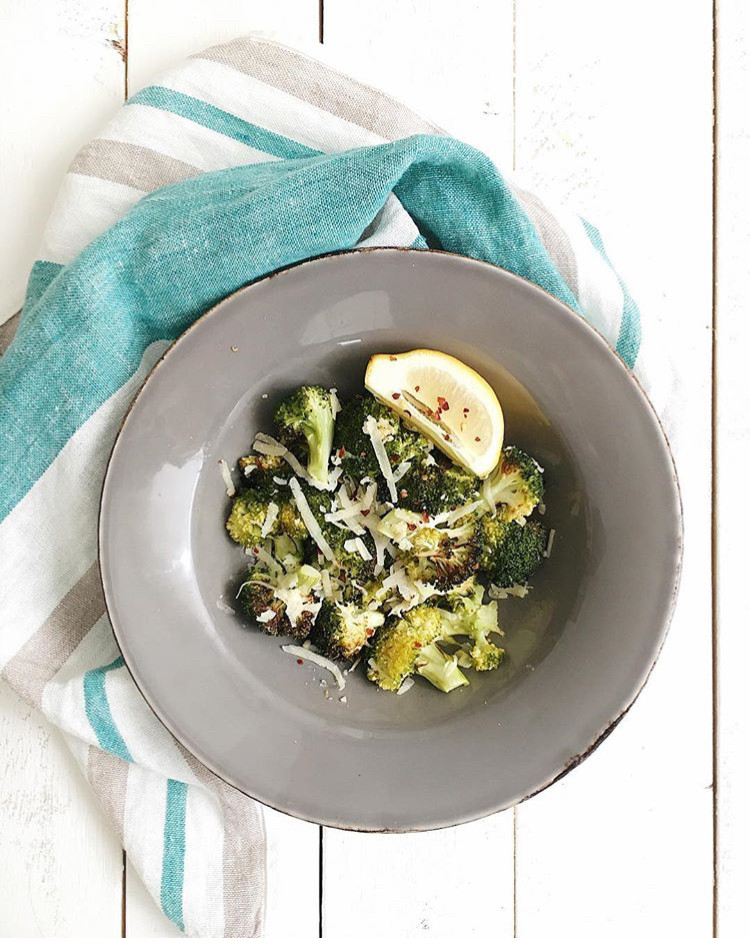  Thermomix® Thermomix® por el mundo recetas brocoli crujiente con salsa de ajos en Thermomix® 1