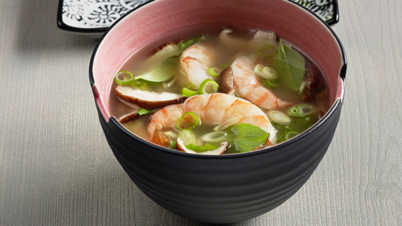 Suppe mit Garnelen