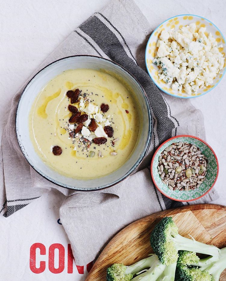  Thermomix® Thermomix® por el mundo recetas crema de brocoli y queso azul 1