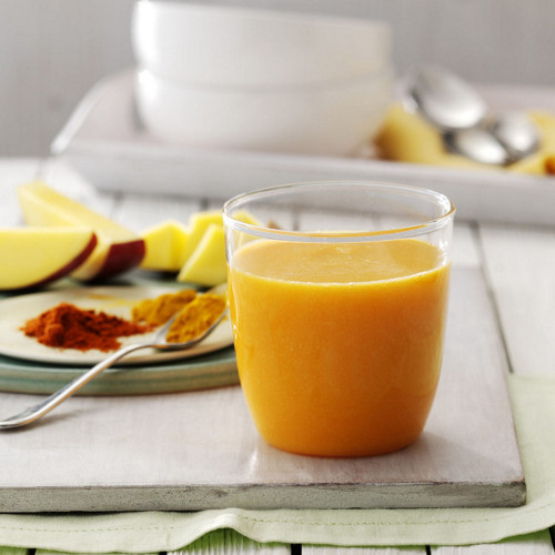 Zaubere einen erfrischenden Detox-Drink