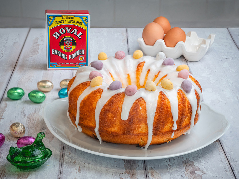 bizcocho de limón con glaseado de pascua