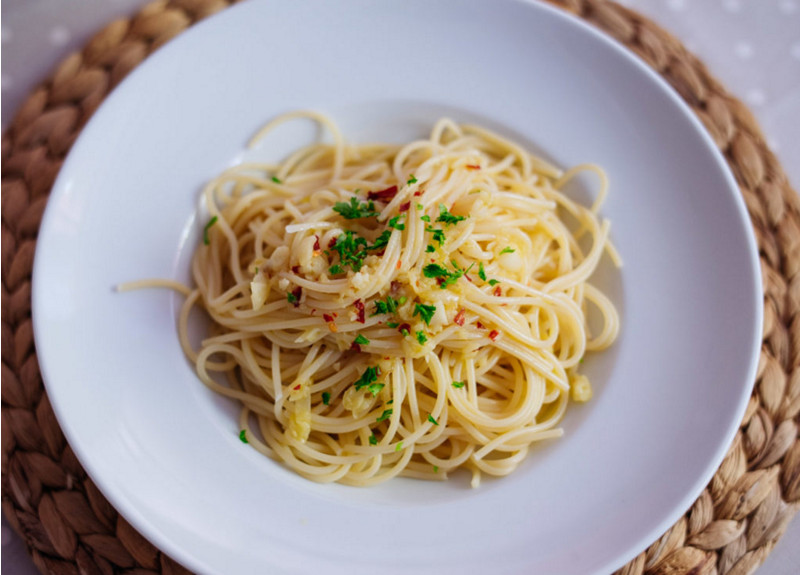  Thermomix® Thermomix® por el mundo recetas espaguetis con ajo aceite y guindilla con Thermomix® 1