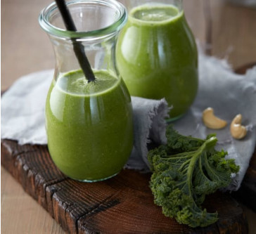 Gesunder, leckerer Grünkohl-Smoothie