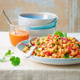 Salade de pois chiches, poivrons et courgette