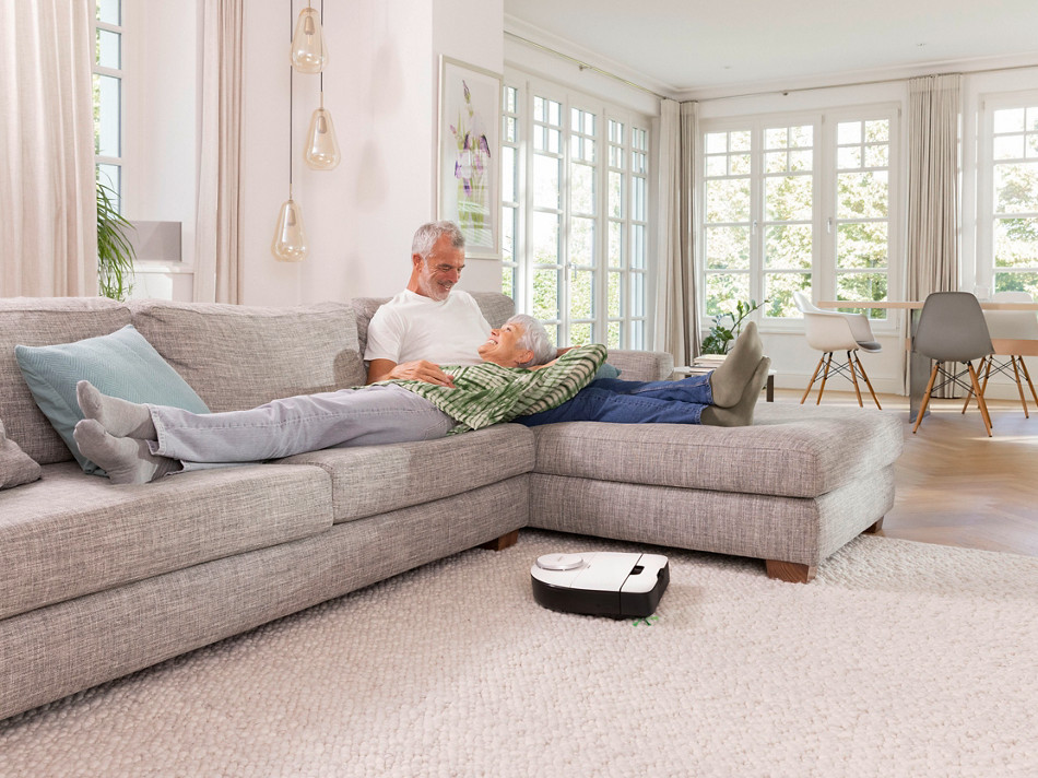 Le robot aspirateur VR300 qui nettoie à votre place 
