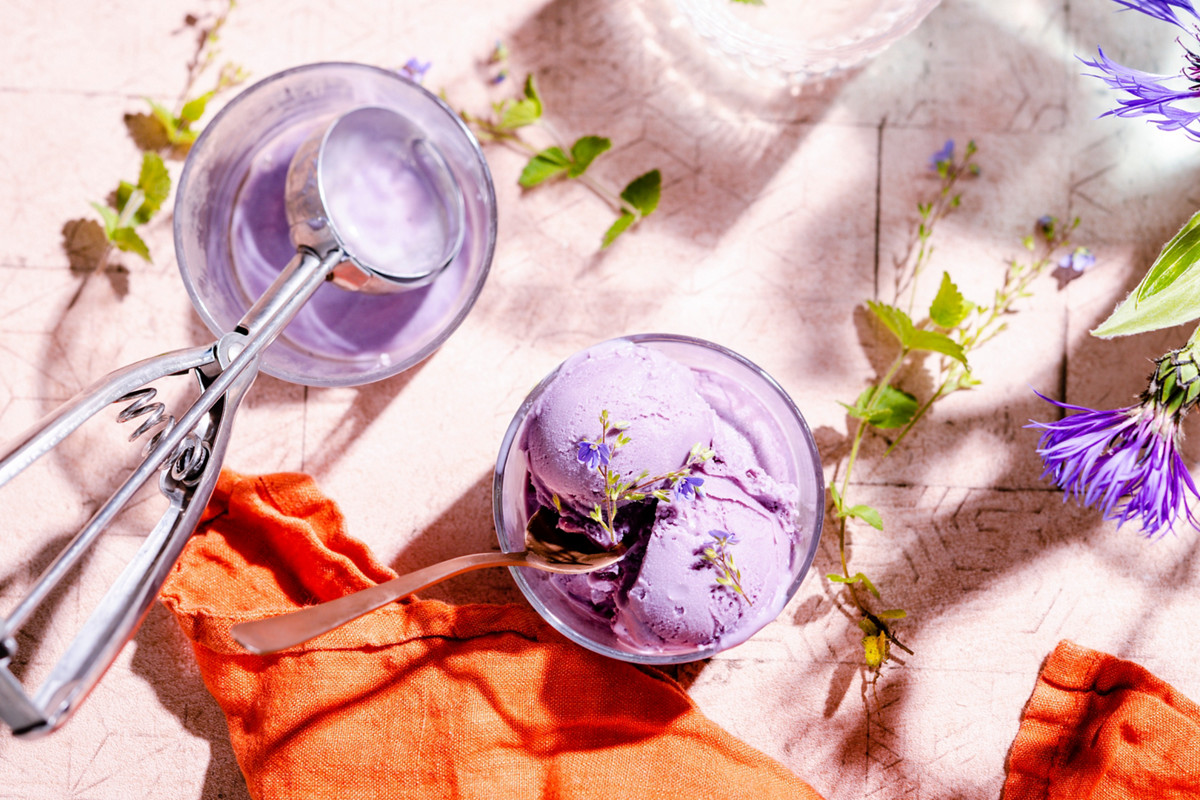 Glace à la violette réalisée au Thermomix