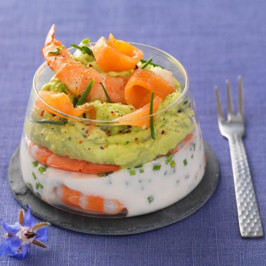 Verrine saumon, crevette, avocat, fromage frais