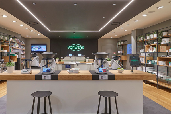 Des thermomix en présentation dans une boutique Vorwerk 