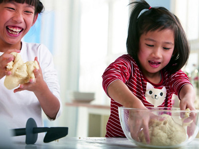 fr thermomix blog children in kitchen preparing food