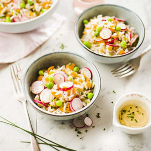 Salade de riz, petits pois et radis