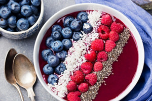 Acai-Bowl aus dem Thermomix® – Smoothie-Frühstück mit Wunderbeere