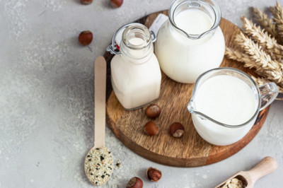 Milchersatz selber machen - vegane Mandelmilch, Hafermilch und Co.