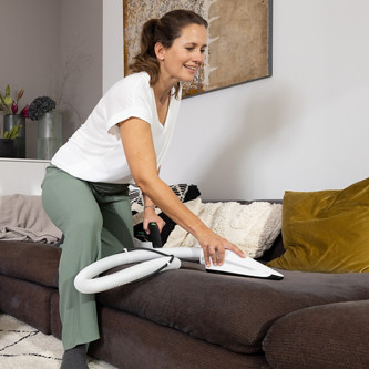 Kobold VK7 mit Kobold PB7 Polsterbürste