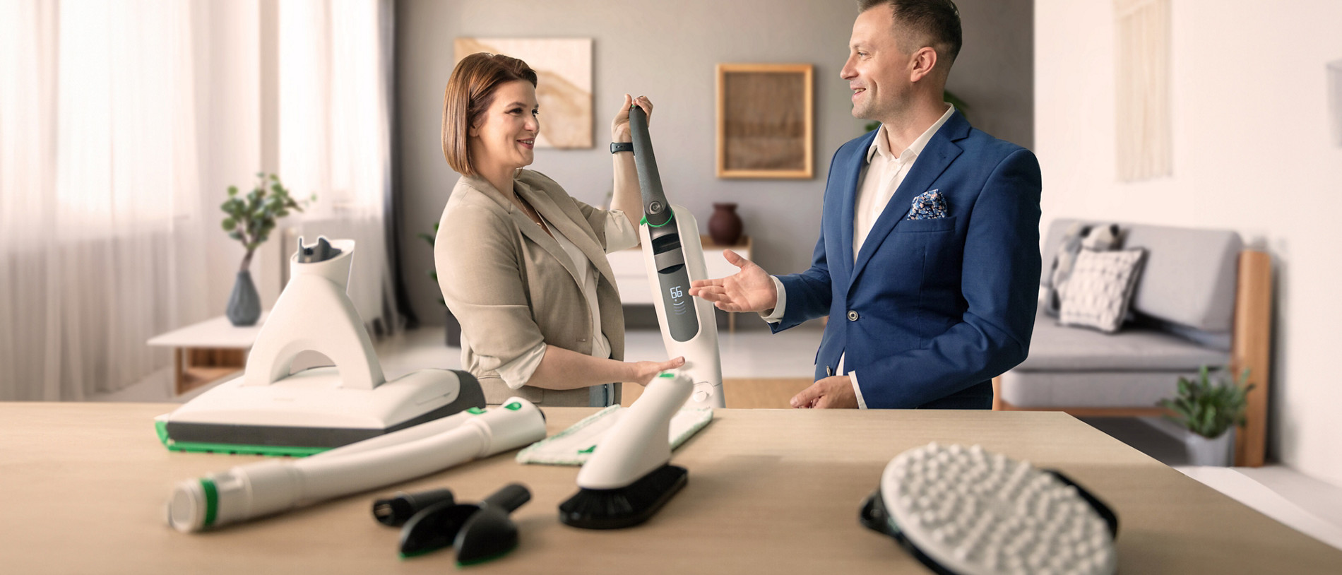 int kobold advisor brand campaign 2022 TG2 Justyna Advisor Office Connection