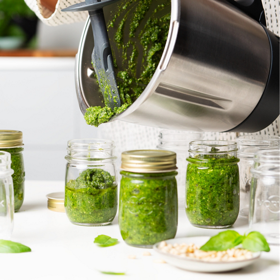 int merchandising thermomix bimby jars product in use 2
