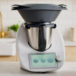 int thermomix TM6 refresh lifestyle 10 medium crop