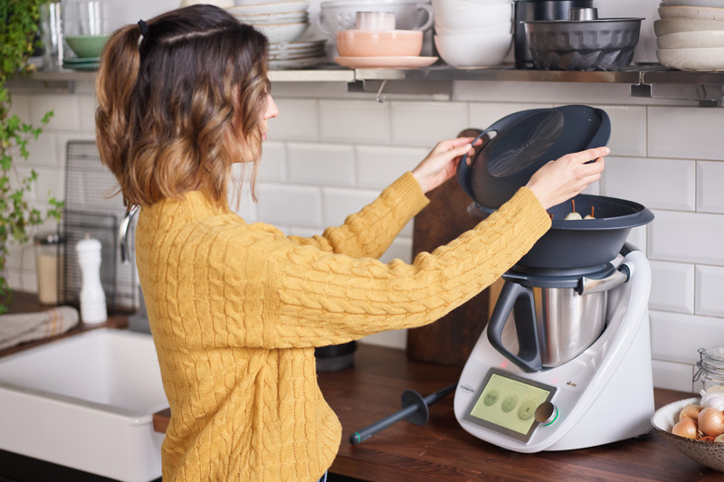 int thermomix TM6 in use 6516962