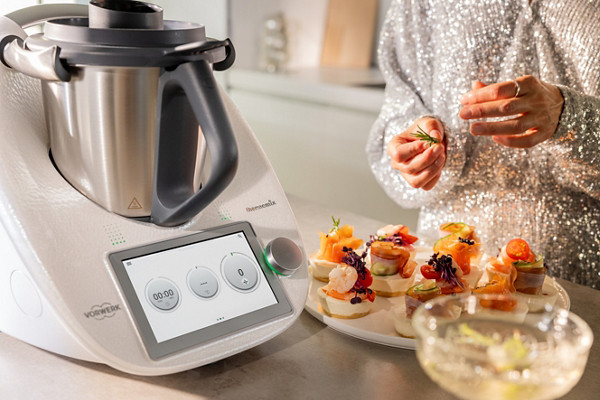 int thermomix TM6 limitededition sparklingwhite xmas promo photo M03 1493