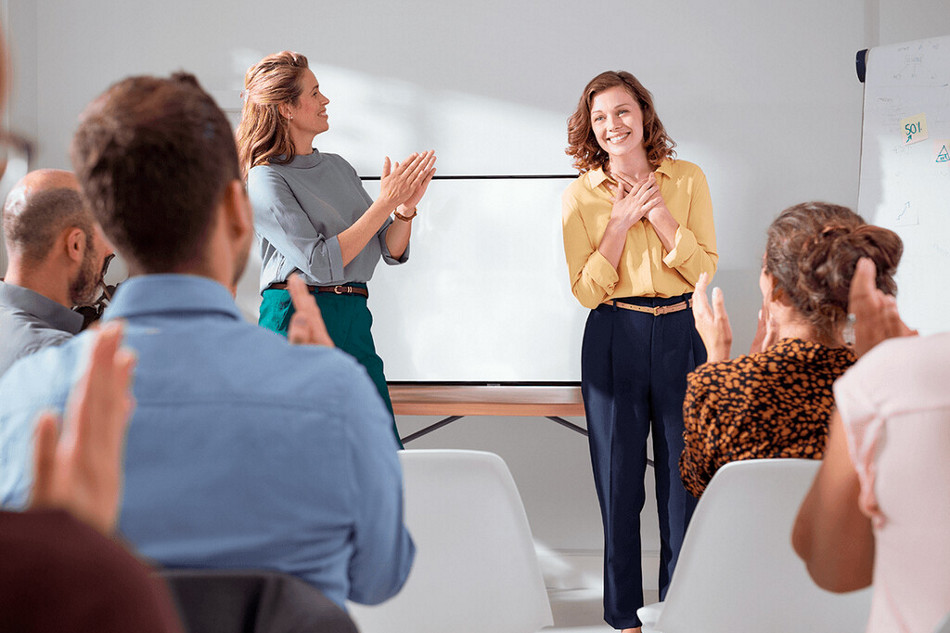 int vorwerk advisor brand campaign SoMe post generic career achievement B small