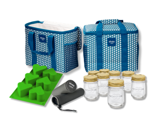 Set con due borse termiche blu sei vasetti in vetro con coperchio dorato stampo verde e custodia nera
