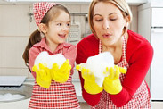 kobold magazin woman and child cleaning foam