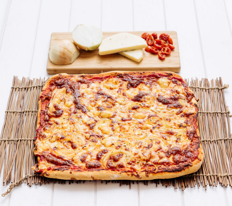  Thermomix® Thermomix® por el mundo recetas pizza de cebolla y provolone en Thermomix® 1