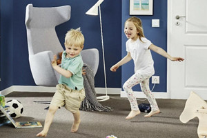 playing livingroom childs