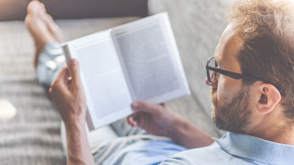 Abendrituale, wie lesen für einen erholsamen Schlaf