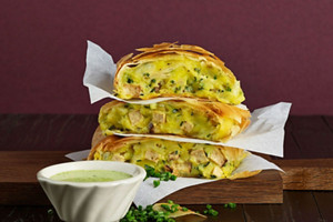 Erdaepfelstrudel mit Kraeutermousseline