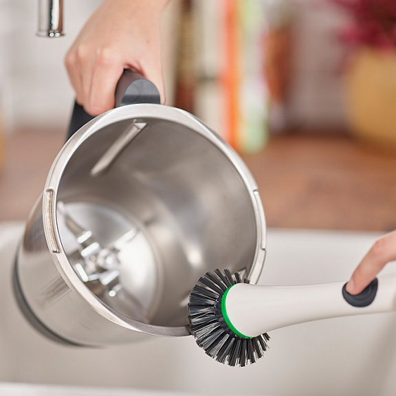 thermomix product brush in use