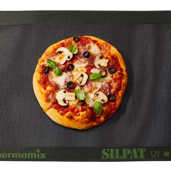 thermomix sasa bake mat crusty dark with pizza view 2