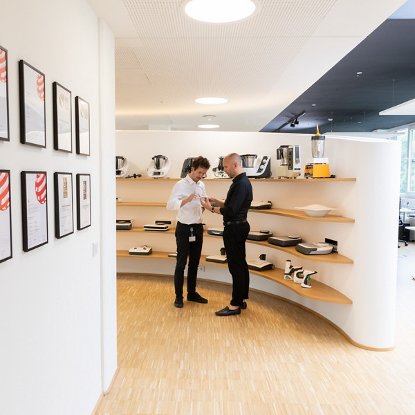 vorwerk store 2 men