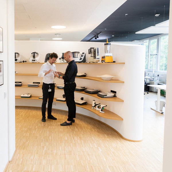 vorwerk store 2 men